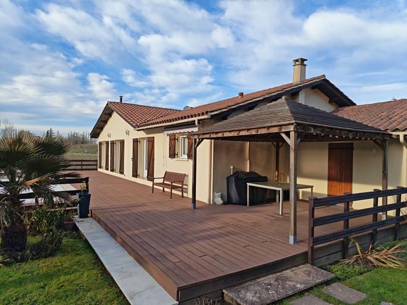 Maison - 137 m² - 5 pièces