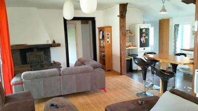 Maison - 98 m² - 4 pièces