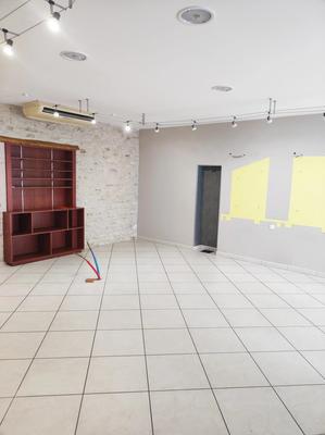 Studio - 50 m² - 1 pièce