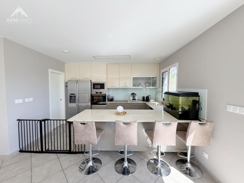 Maison - 120 m² - 5 pièces