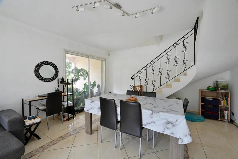 Maison - 160 m² - 7 pièces