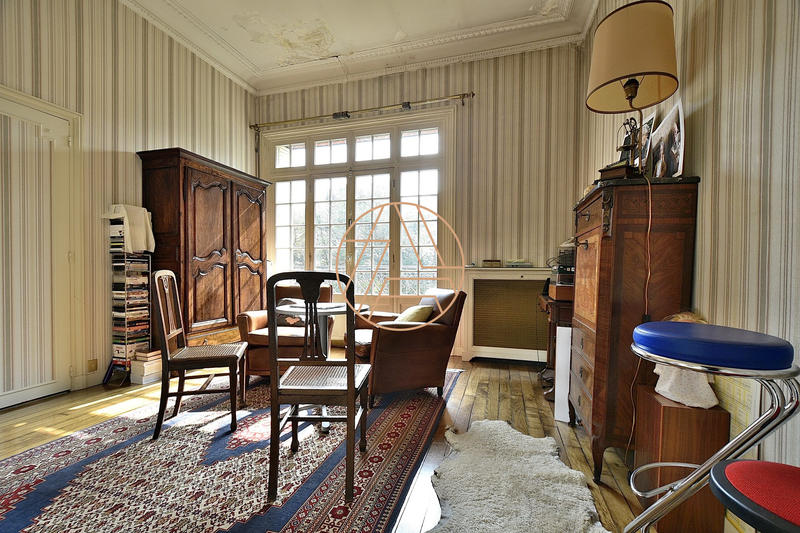 Maison - 203 m² - 9 pièces