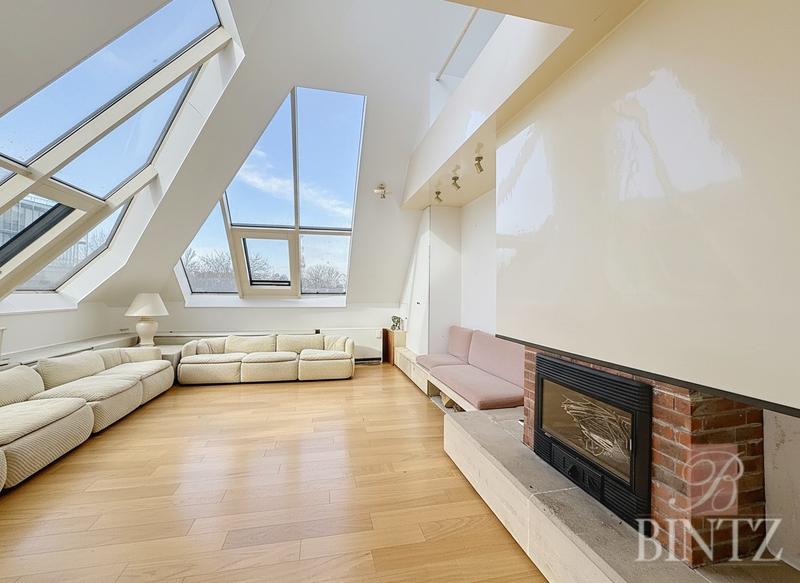 Appartement - 187 m² - 5 pièces