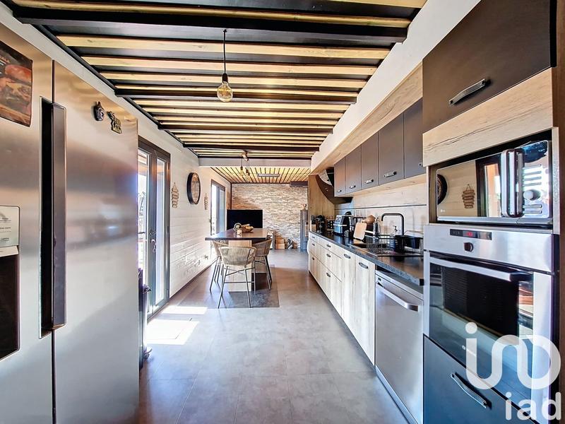 Maison - 183 m² - 7 pièces