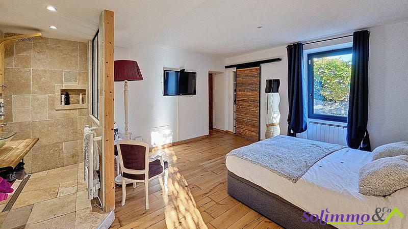 Maison - 165 m² - 7 pièces