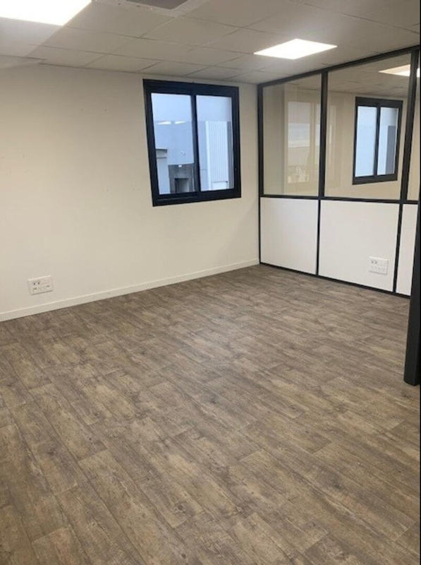 Bureau - 82 m²