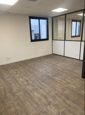 Bureau - 82 m²