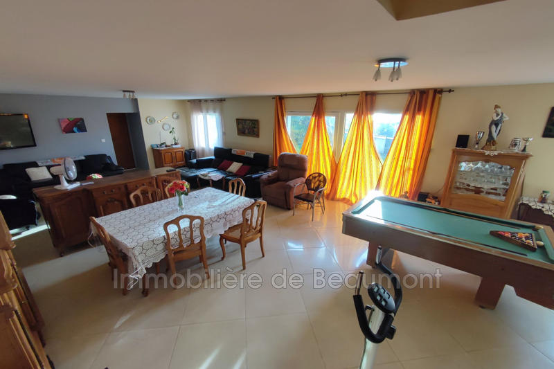 Maison - 214 m² - 6 pièces