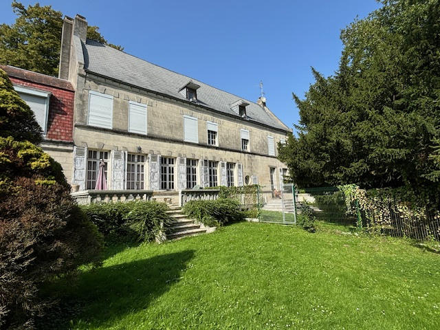 Maison - 297 m² - 8 pièces