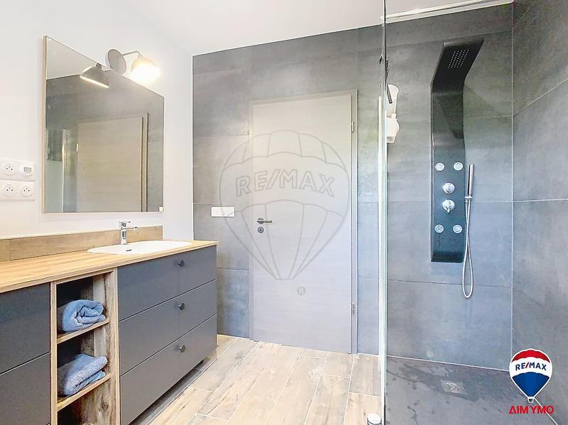 Maison - 300 m² - 10 pièces