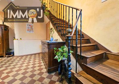 Maison - 187 m² - 7 pièces