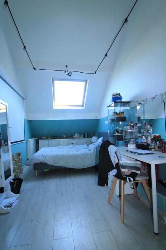 Maison - 220 m² - 7 pièces