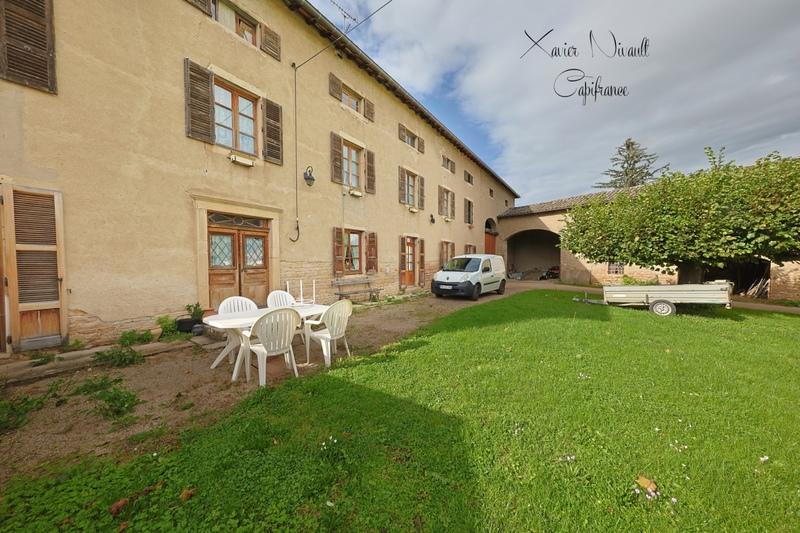 Maison - 261 m² - 6 pièces