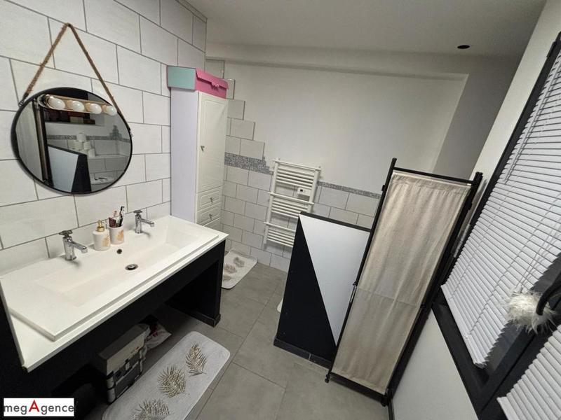 Propriété - 190 m² - 6 pièces