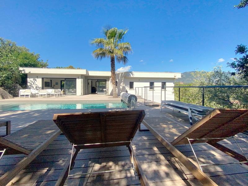 Maison contemporaine - 170 m² - 6 pièces