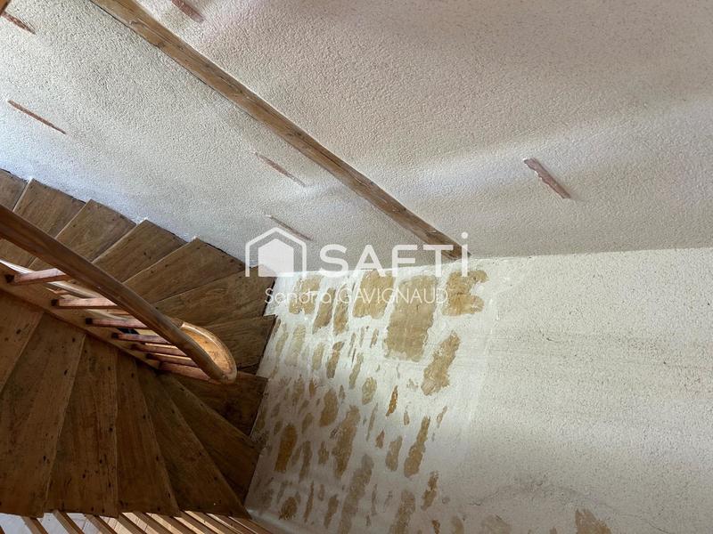 Maison - 370 m² - 12 pièces