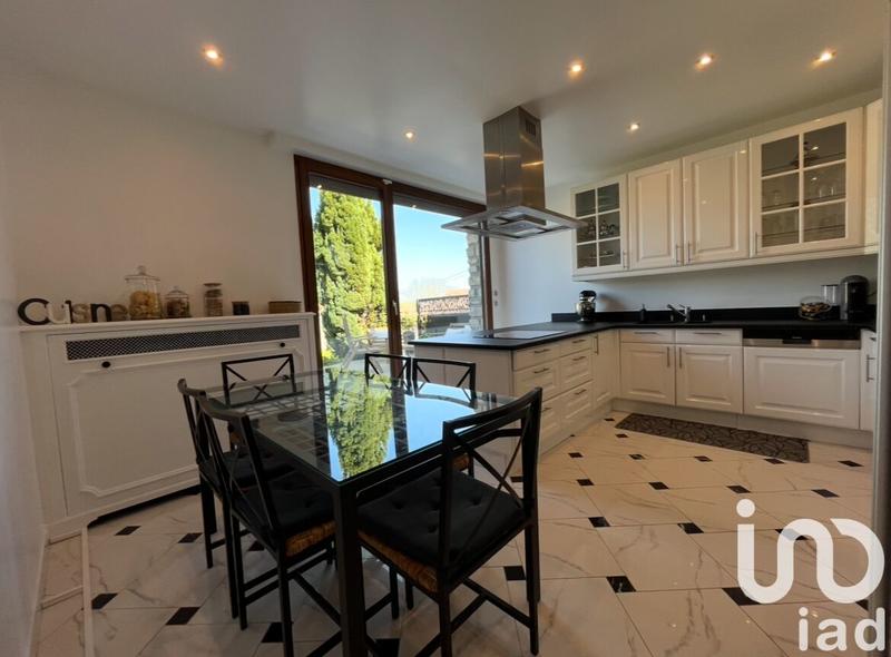 Maison - 157 m² - 7 pièces