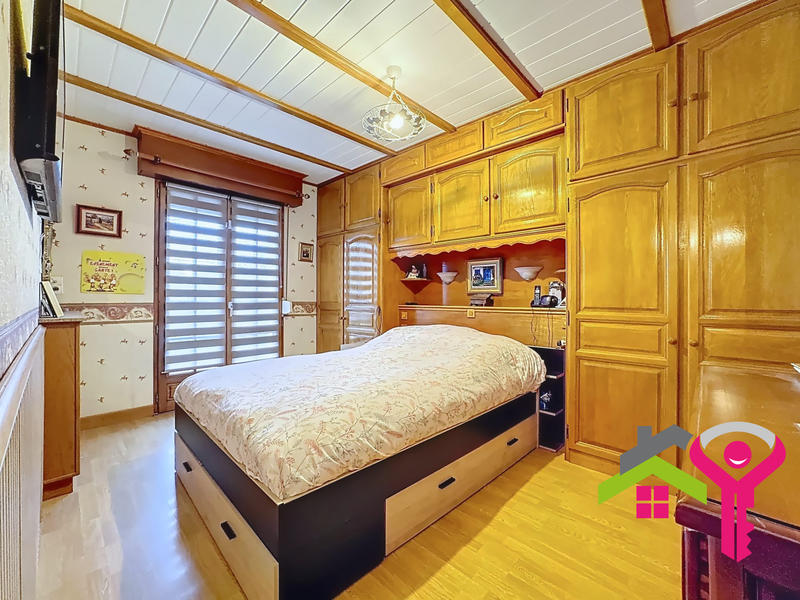 Maison - 150 m² - 8 pièces