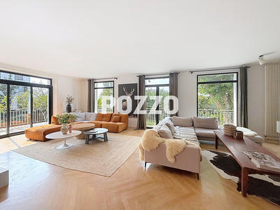 Maison - 323 m² - 7 pièces