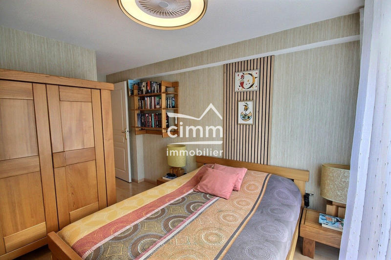 Appartement - 95 m² - 4 pièces