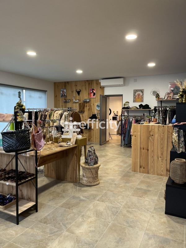 Immeuble - 140 m² - 8 pièces