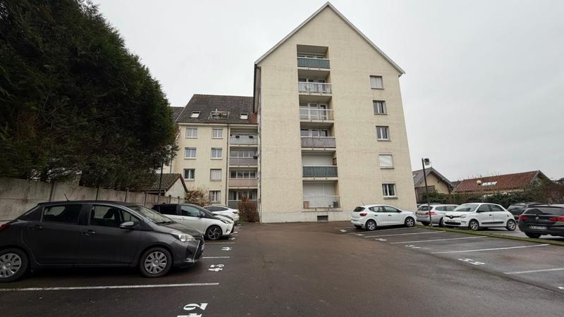 Appartement - 95 m² - 4 pièces