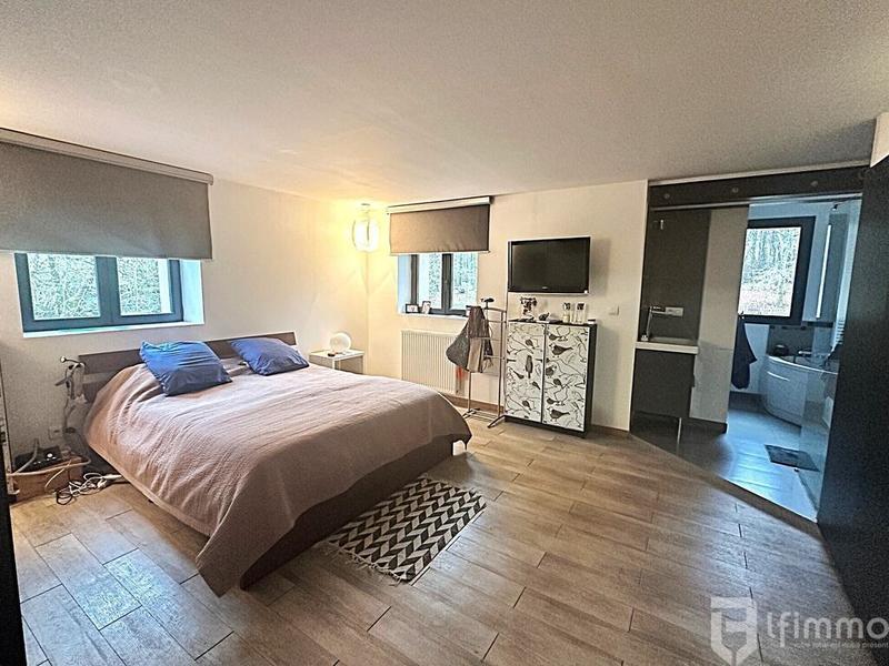 Propriété - 281 m² - 12 pièces