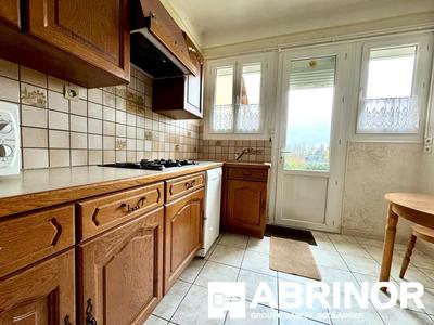 Maison - 76 m² - 5 pièces