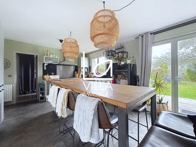 Maison - 122 m² - 6 pièces