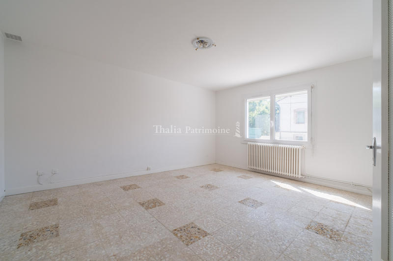 Appartement - 85 m² - 5 pièces