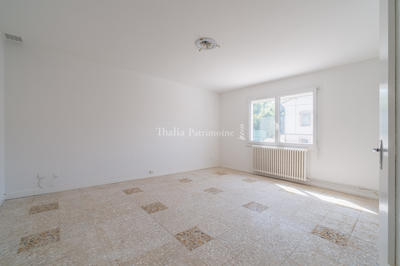 Appartement - 85 m² - 5 pièces