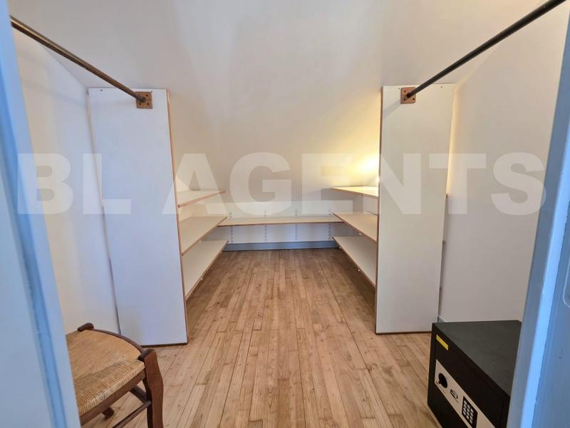 Maison - 240 m² - 6 pièces