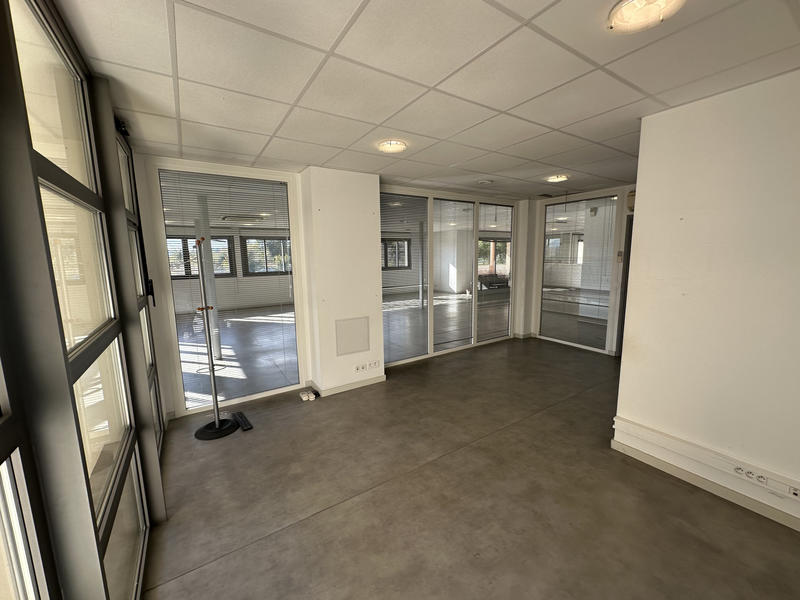 Local commercial - 385 m²