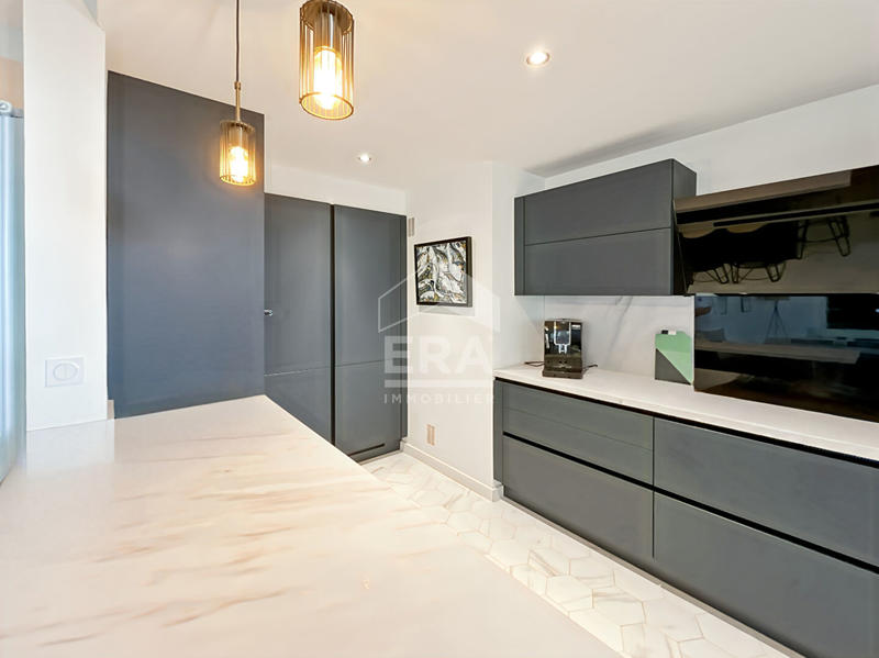 Appartement - 90 m² - 4 pièces