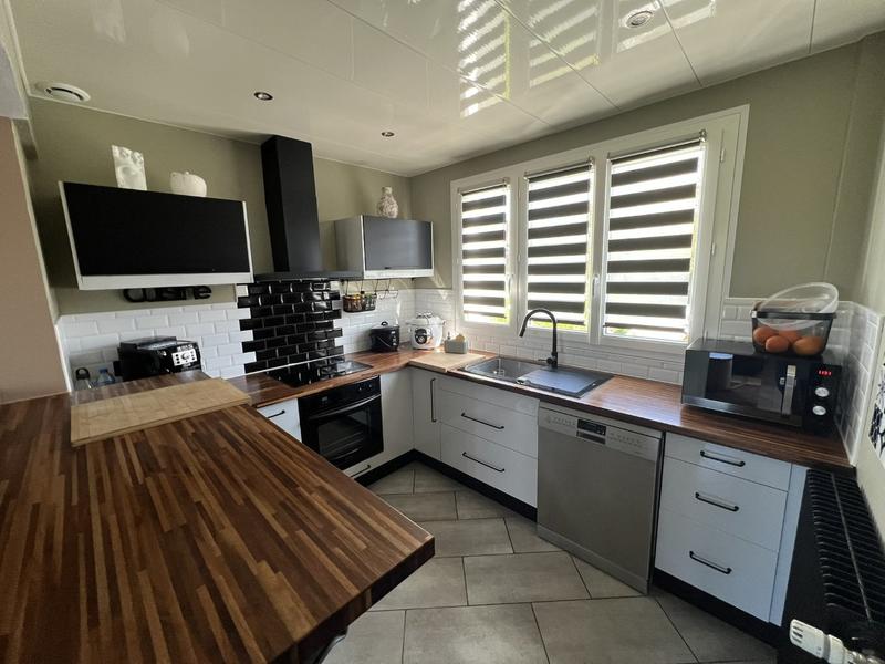 Maison - 96 m² - 5 pièces