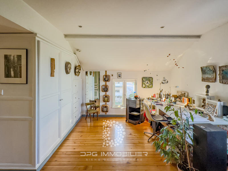 Maison - 157 m² - 8 pièces