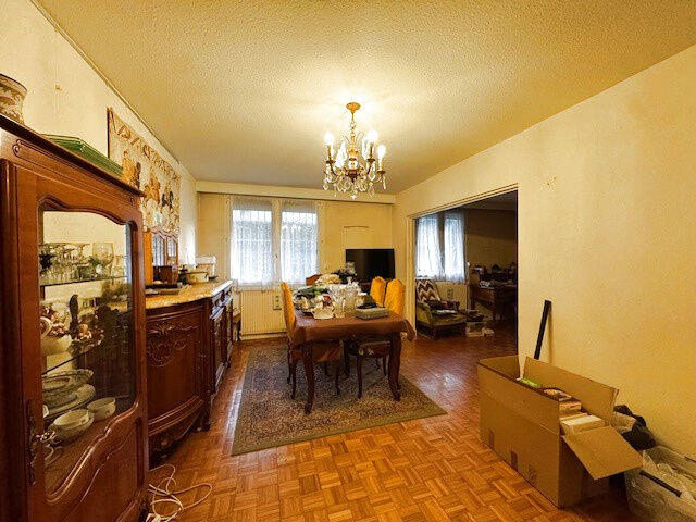 Appartement - 105 m² - 6 pièces