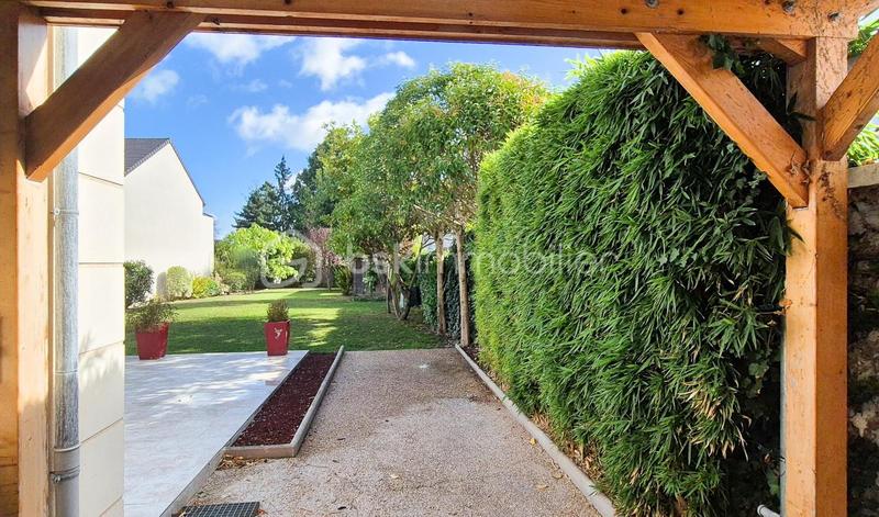 Demeure - 268 m² - 9 pièces