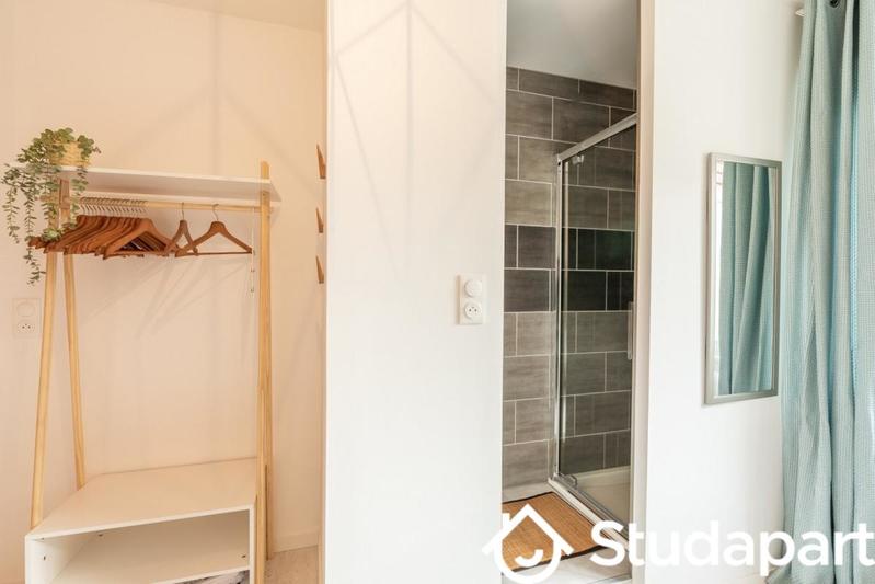 Chambre - 9 m² - 1 pièce