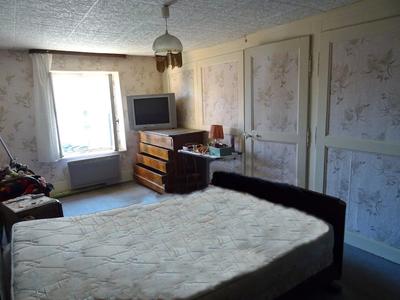 Maison - 93 m² - 8 pièces