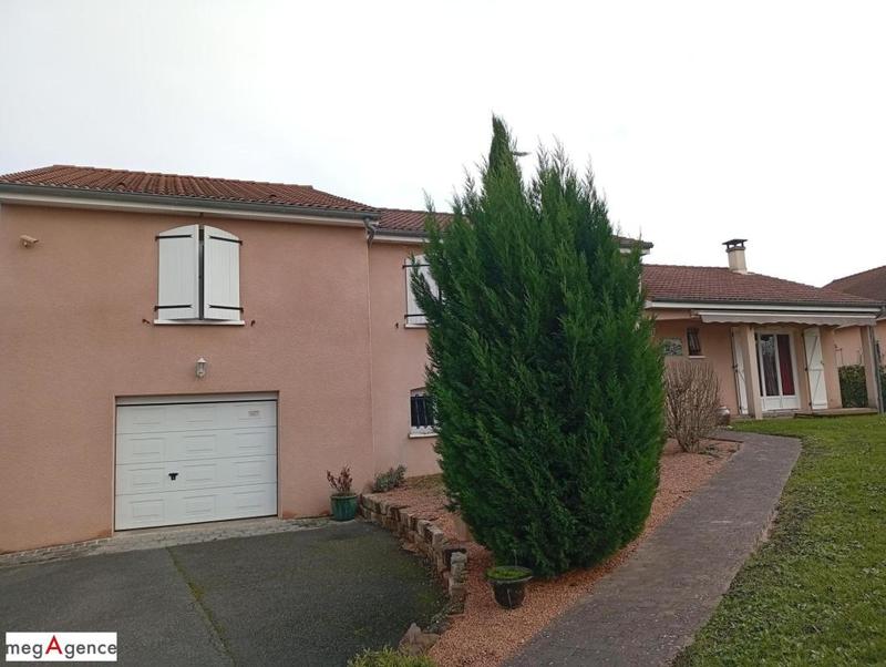 Maison traditionnelle - 148 m² - 7 pièces