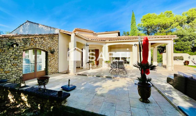 Villa - 242 m² - 6 pièces