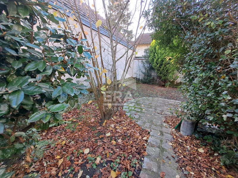 Bureau - 146 m² - 6 pièces