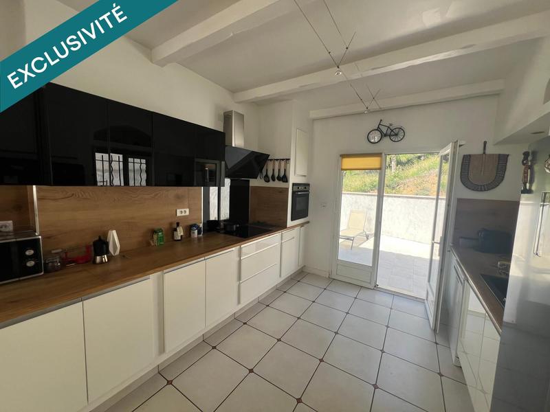 Maison - 210 m² - 7 pièces