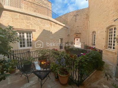 Demeure - 450 m² - 14 pièces