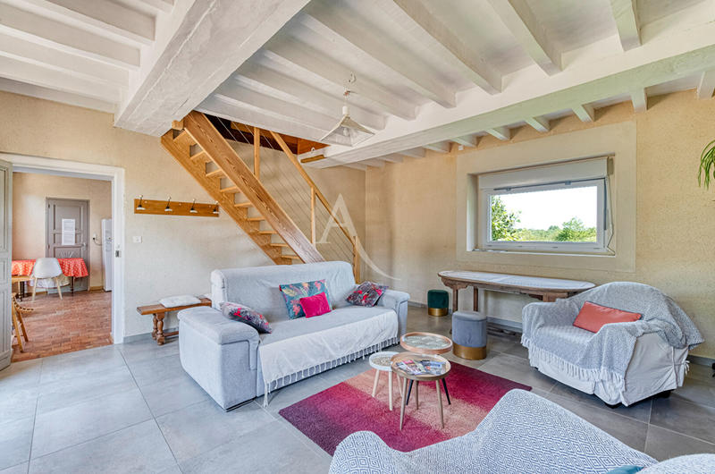 Maison - 400 m² - 18 pièces