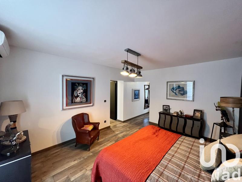 Maison - 257 m² - 12 pièces