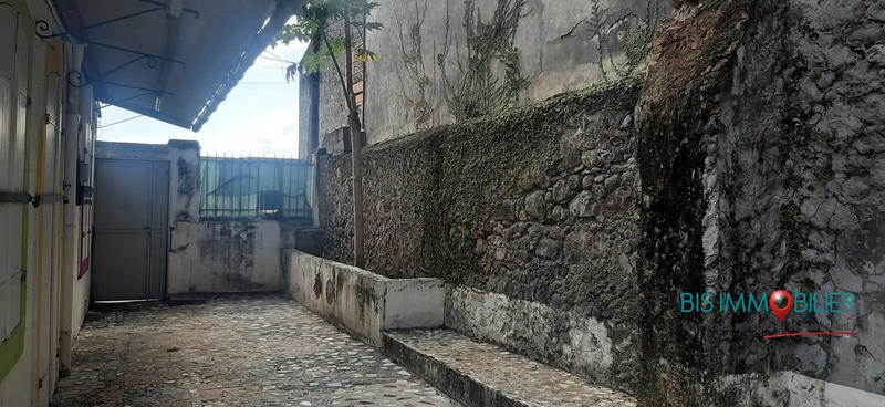 Local commercial - 115 m² - 4 pièces