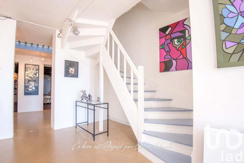 Maison - 197 m² - 9 pièces