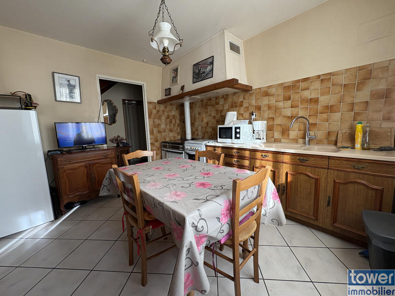 Maison - 173 m² - 9 pièces